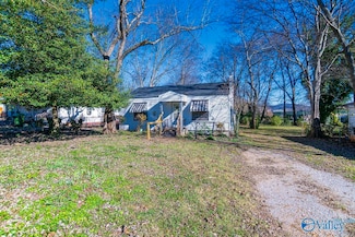 804 Appleby St NW, Huntsville, AL 35816