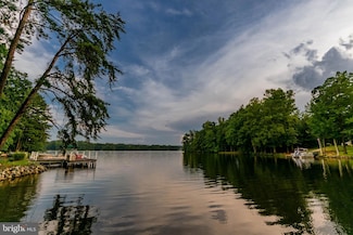 20 Lake Caroline Dr, Ruther Glen, VA 22546