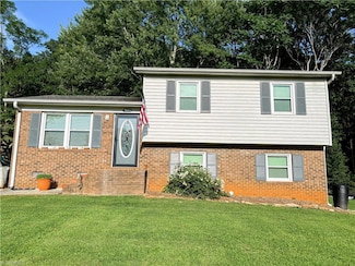 1547 Siloam Rd, Mount Airy, NC 27030