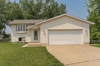 2529 50th St NW, Rochester, MN 55901