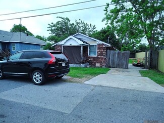 107 1st St, Chalmette, LA 70043