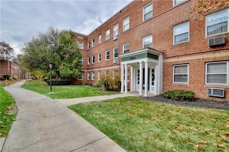 13833 Cedar Rd Unit 203, Cleveland, OH 44118