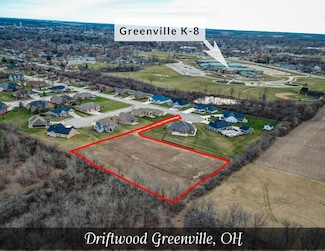 333 Driftwood Dr, Greenville, OH 45331
