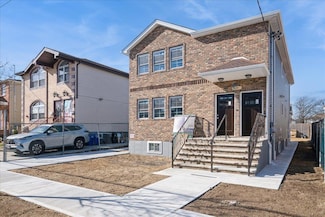 147- 24 224th St, Springfield Gardens, NY 11413