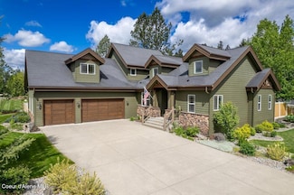 724 E Arena Loop, Hayden, ID 83835