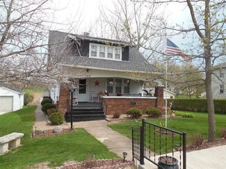 108 Louise St, Charlotte, IA 52731