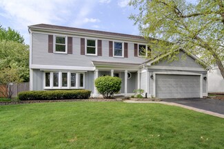 2285 Pontiac Cir, Naperville, IL 60565