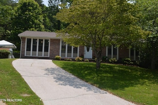 6401 Chevas Cir, Knoxville, TN 37918