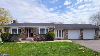 643 S Delaware Dr, Mount Bethel, PA 18343