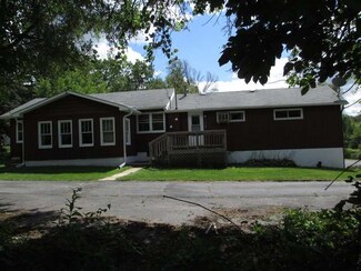 42098 N Old Lake Ave, Antioch, IL 60002