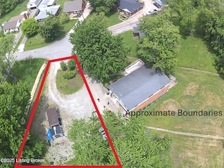 7704 Edna M Rd, Louisville, KY 40258