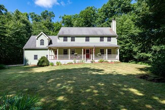 125 Paradise Ln, Fiskdale, MA 01518