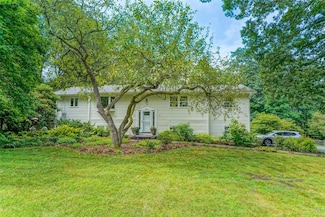 12 Capri Dr, Spring Valley, NY 10977