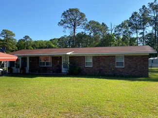 140 Pinebloom Dr, Jesup, GA 31545