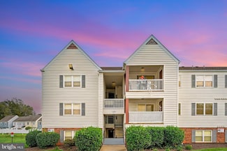 102 Chesterfield Ln Unit 303, Stafford, VA 22556