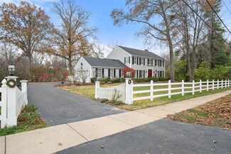 12764 Conway Rd, Saint Louis, MO 63141