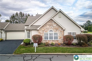 2845 Donegal Dr, MacUngie, PA 18062