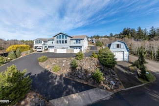 455 SE Scenic Loop, Newport, OR 97365
