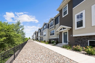 2223 Gateway Curve N, North Saint Paul, MN 55109