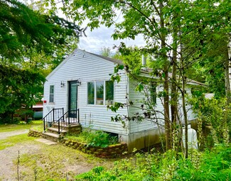55 Seal Cove Rd, Southwest Harbor, ME 04679