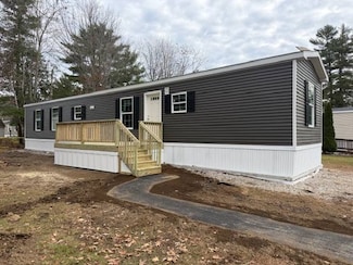 3 Bayberry Dr, Old Orchard Beach, ME 04064