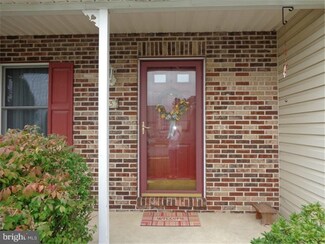 3 Carriage Dr, Wernersville, PA 19565