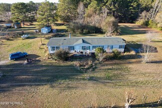 424 Carrow Rd, Chocowinity, NC 27817