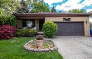 28418 Walker Ave, Warren, MI 48092