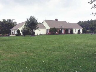 10313 Johnson Rd, Middleport, NY 14105