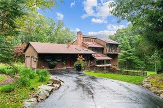 45 Bishop Hill Rd, Johnston, RI 02919