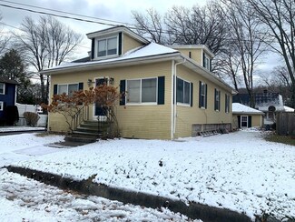 68 Winthrop St, Waltham, MA 02453