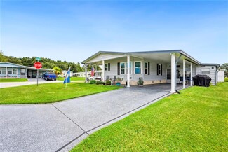 5802 Cheyenne St, Zephyrhills, FL 33542