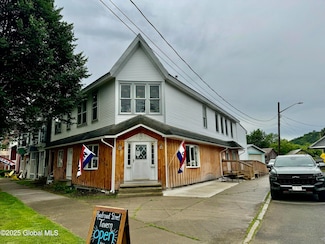 219 N Main St, Salem, NY 12865