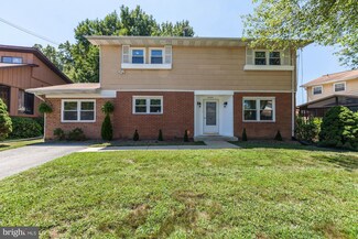 9203 Gary Ln, Glenarden, MD 20774