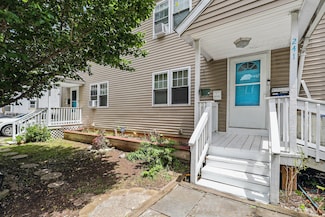 241 Wallace St, New Haven, CT 06511