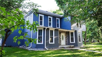 240 W 3rd Ave, Garnett, KS 66032