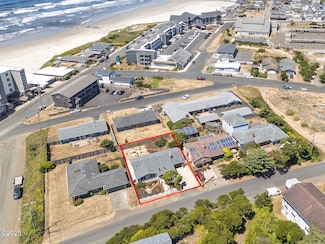 550 SW 4th St, Newport, OR 97365