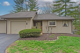2 Big Oak Ln, Milford, OH 45150