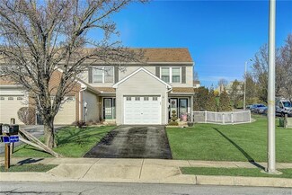 729 Hawk Ridge Dr, Hamburg, PA 19526
