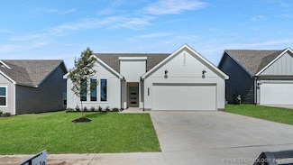 3506 N 37th Place, Broken Arrow, OK 74014