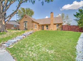 718 Angle Ridge Cir, Garland, TX 75043
