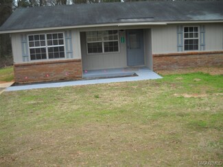 2294 Will Logan Rd, Ozark, AL 36360