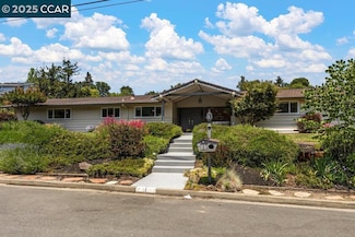 1 Aspinwall Ct, Orinda, CA 94563