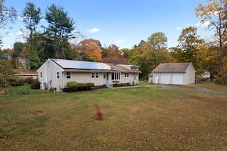 15 Pomps Ln, North Branford, CT 06471