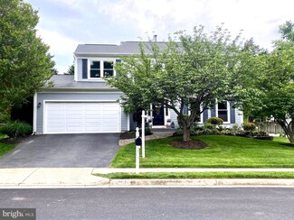 12616 Terrymill Dr, Herndon, VA 20170