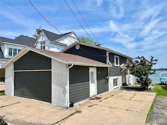 1869 Union Lake Rd, Commerce Township, MI 48382