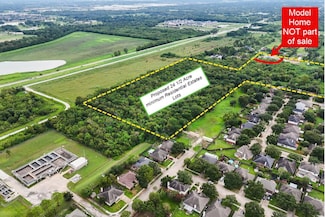 1820 Hillhouse Rd, Pearland, TX 77584