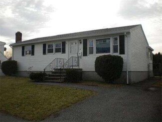 17 Stevens St, Lawrence, MA 01843
