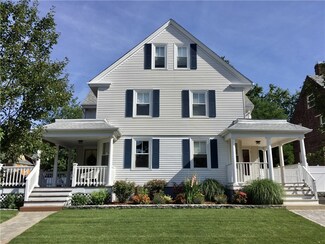 123 Bluff Ave, Cranston, RI 02905