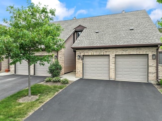 1715 Pebble Beach Ct Unit 2, Hoffman Estates, IL 60169